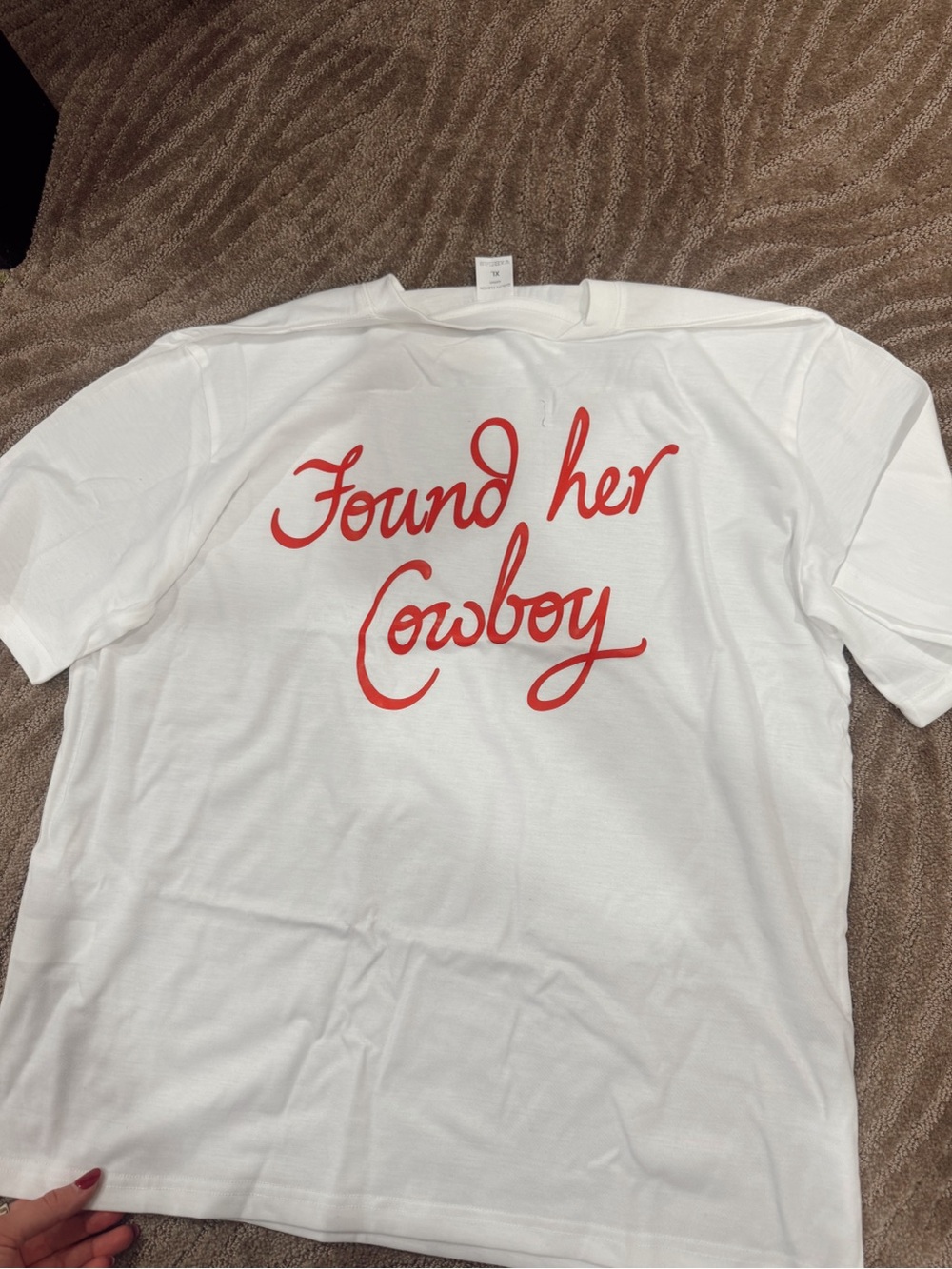 Found Her Cowboy Graphic Tee NEW - Picture 2 of 6